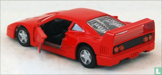 Ferrari F40 - Bild 3