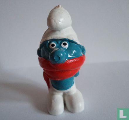 Winter Smurf (red shwal)