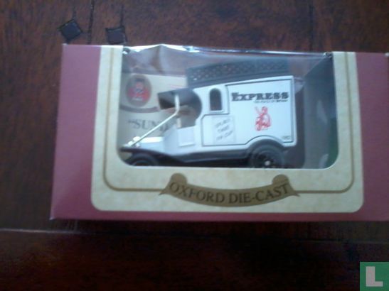 Ford Model-B ’Sunday Express’