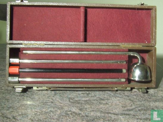 Oud meetinstrument in leren koffer
