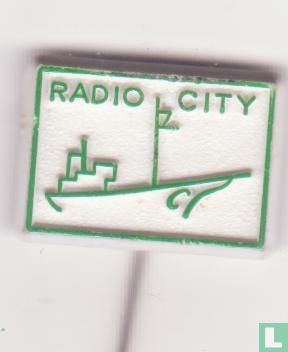 Radio City [vert sur blanc]