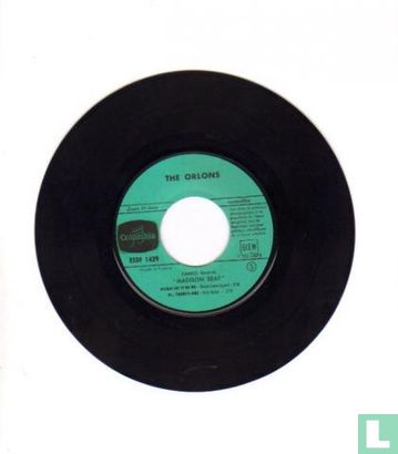 Please let be me - Image 3