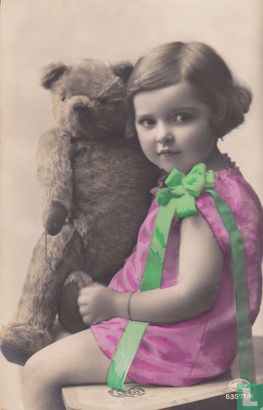 Meisje met teddybeer - Afbeelding 1