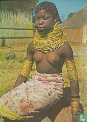 Young Makapeese maiden - Image 1