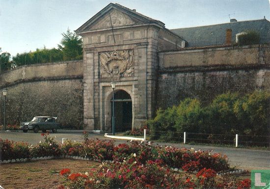 Saint-Martin-de-Ré, Entrée du Fort - Image 1