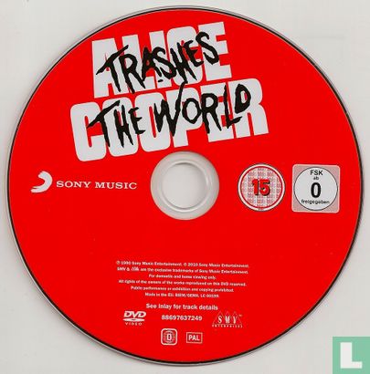 Alice Cooper trashes the world - Bild 3