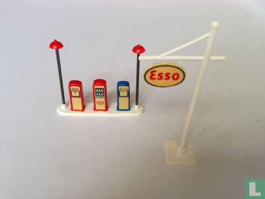 Lego 231-2 Esso Pumps/Sign - Bild 3
