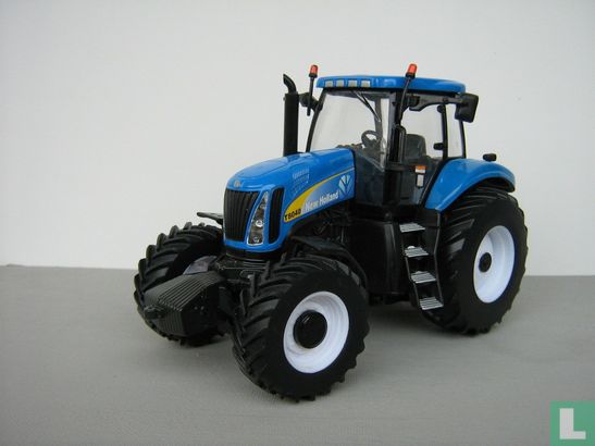 New Holland T8040 - Image 1
