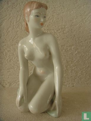 Female nude - Image 1