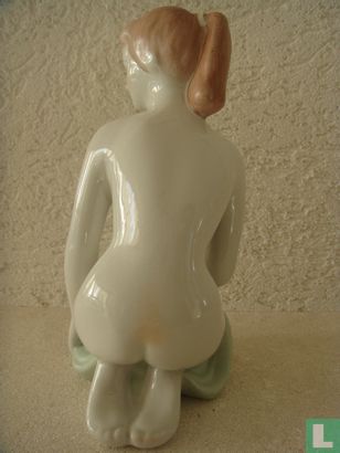 Female nude - Image 2