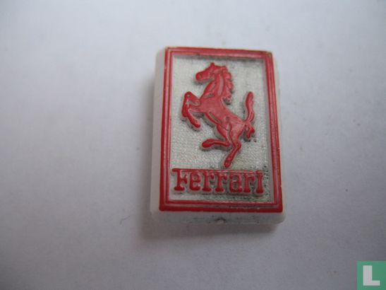 Ferrari [rot auf weiß]
