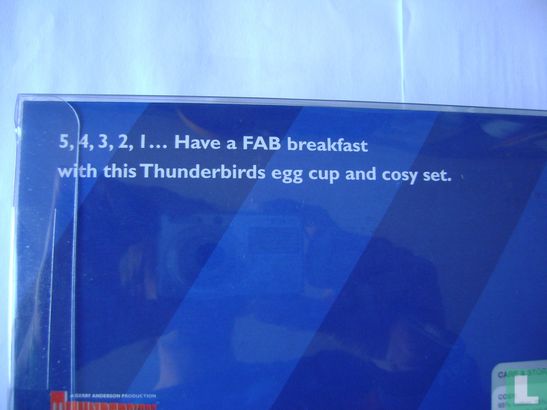 Thunderbirds Egg Cup & Cosy Set - Image 2