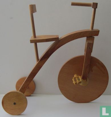Wooden tricycle - Image 1