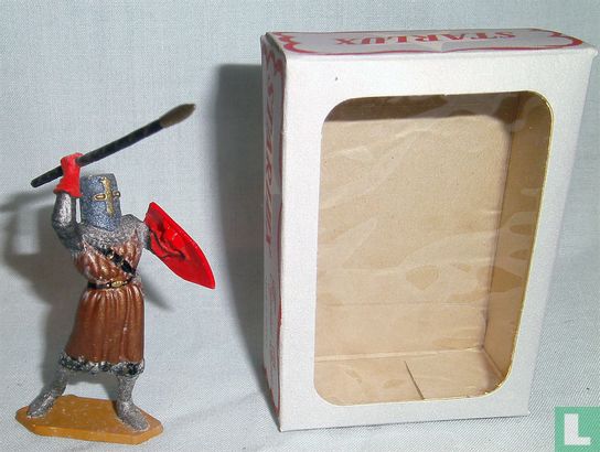 Knight with spear and shield - Image 3