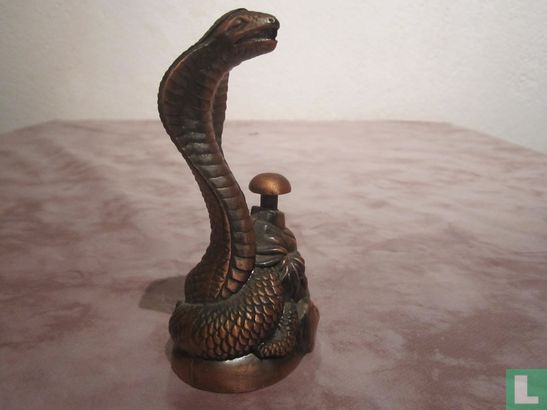 Staande slang - cobra  - Afbeelding 1