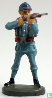 Soldier shooting - Image 1