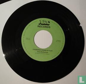 A hundred pound of clay - Image 1