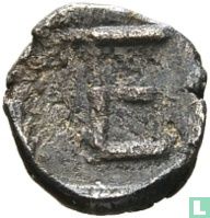 Kolophon, Ionia  AR7 (Tetartemorion, 1/4 Obol)  490-400 BCE - Image 1