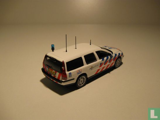 Volvo V70 'Politie NL' - Afbeelding 2