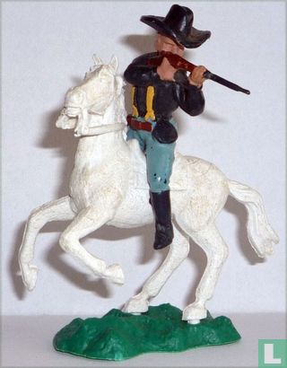 Cavalryman with rifle - Image 1