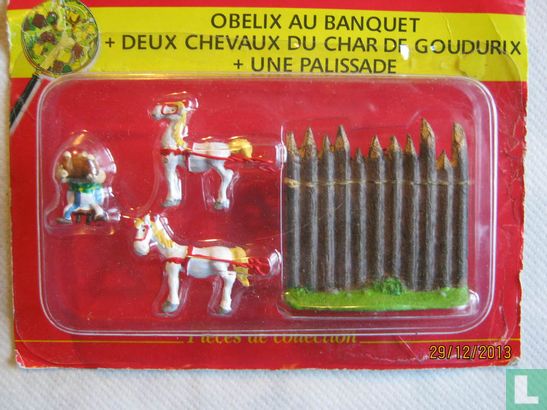 Obelix au banquet + deux chevaux du char the goudurix + une Palisade - Image 1