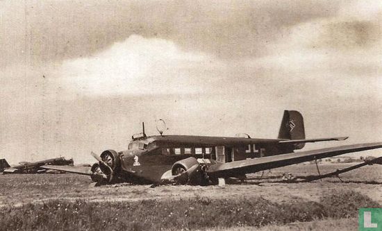 Twee door de Nederlandse Luchtmacht in Mei 1940 neergeschoten Junkers. - Afbeelding 1