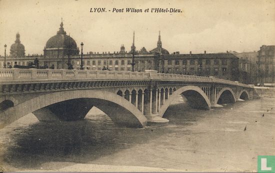 Pont Wilson et l'Hôtel-Dieu