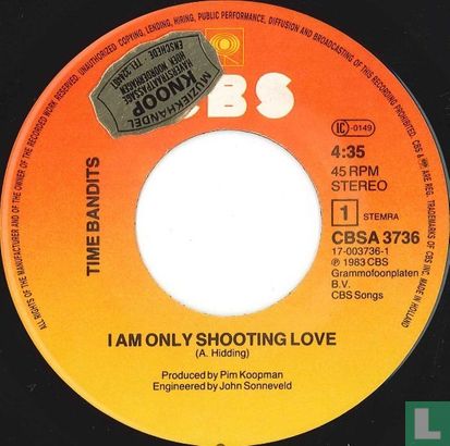 I'm only shooting love - Image 3