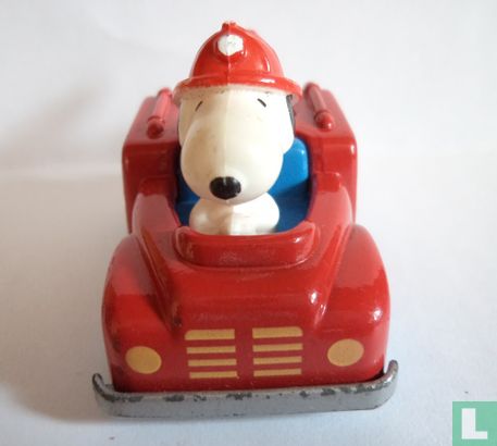 Snoopy as fireman - Image 2