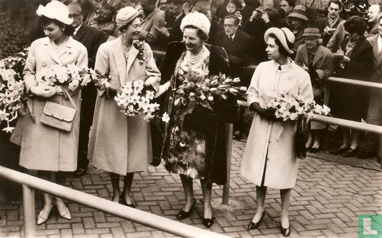 Keizerin Farah Diba, Groothertogin Charlotte van Luxemburg, H.M. Koningin Juliana, H.M. Koningin Elizabeth van Engeland