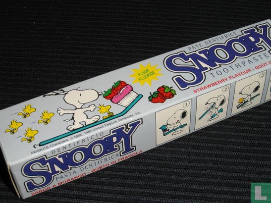 Snoopy toothpaste Strawberry - Image 1
