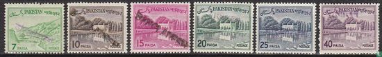 Postzegels van Pakistan met opdruk Bangladesh