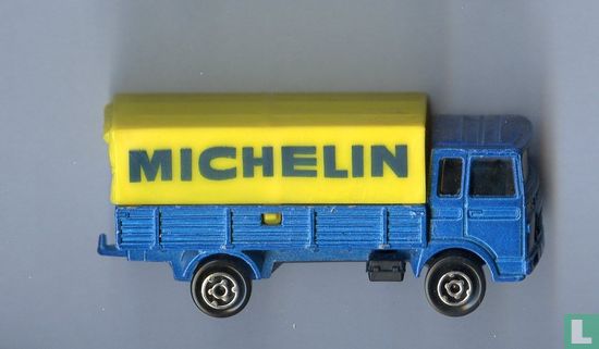 Saviem vrachtwagen Michelin