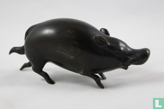 A metal pig