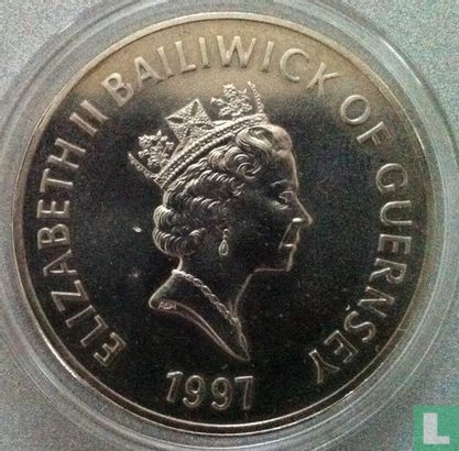 Guernsey 5 Pound 1997 "50th Wedding anniversary of Queen Elizabeth II and Prince Philip" - Bild 1