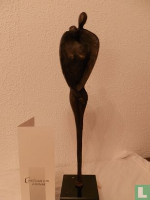 Statue en bronze. Jos Gielen. Deux vies dans une fusion - Image 1
