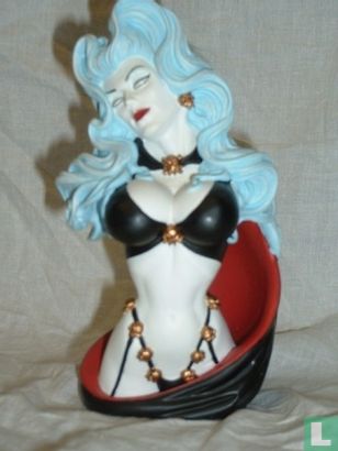 Lady death bust 