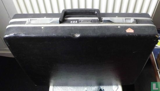 Valise - Image 1