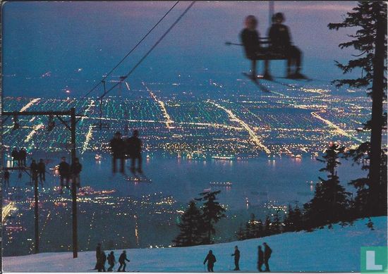 Skier's night view of the city from top of grouse mountain - Afbeelding 1
