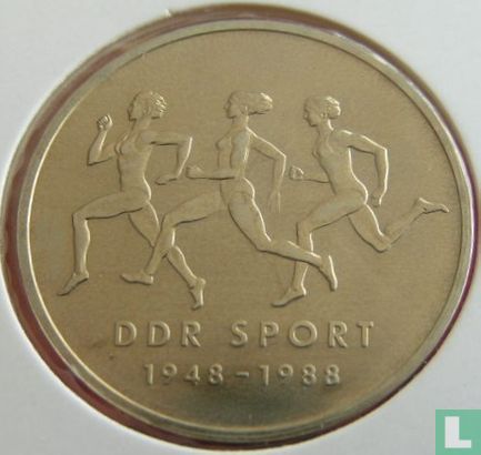 DDR 10 Mark 1988 "40 years of East German sports" - Bild 2