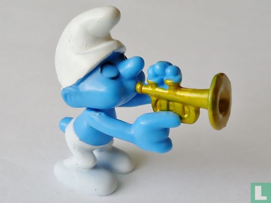 Trumpet Smurf (yellow) - Image 1