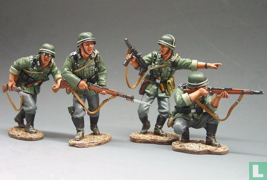 ATTACK ! (4 German soldiers)