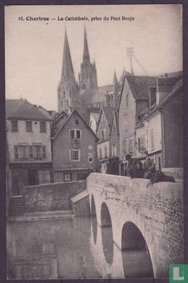 Chartres, La Cathedrale prise du Pont Bouju