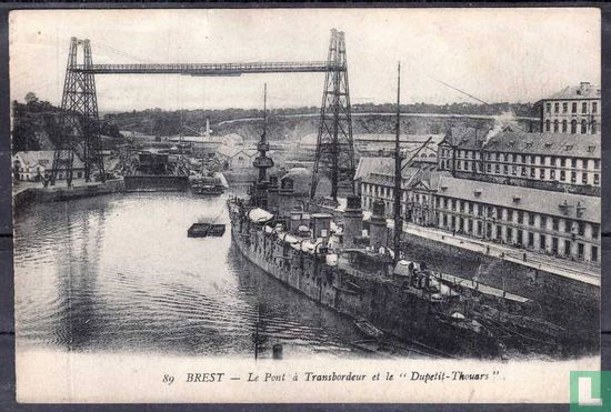 Brest, Le pont à Transbordeur et le Dupetit-Thouars