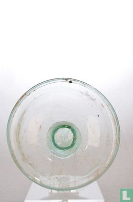 Bodemvondst roman glass bowl c 200 A.D - Bild 1