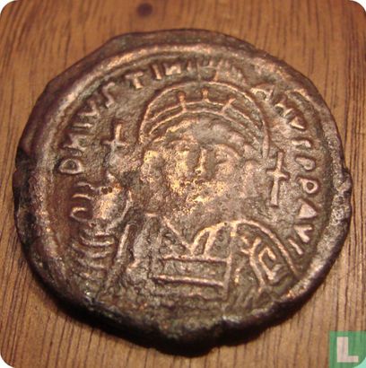 Byzantijnse Rijk, AE Follis, 527-565 AD, Justinianus I, Constantinopel, 549 AD - Afbeelding 1