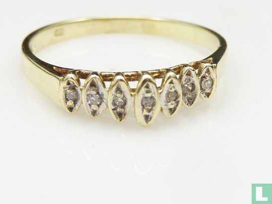 Gouden ring met briljantjes - Image 1
