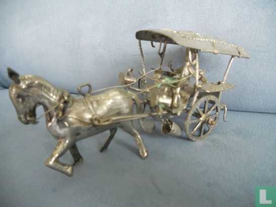 Miniatuur, man met paard en wagen - Afbeelding 1
