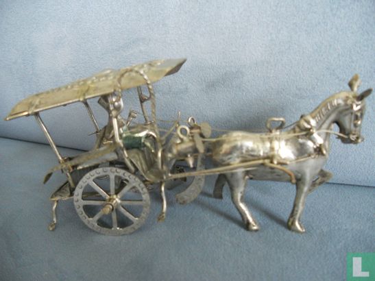 Miniatur, Mann mit Pferd und Wagen - Bild 2