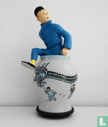 Tintin le sortant de la potiche